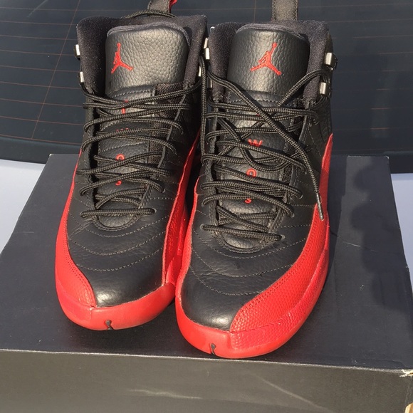 JORDAN 12 RETRO "FLU GAME” - Picture 2 of 7